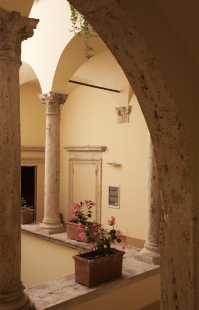 Palazzo Guiderocchi Hotel Ascoli Piceno Exterior foto