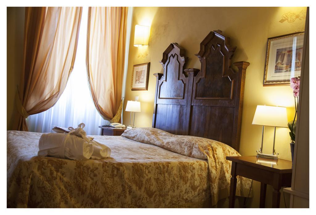 Palazzo Guiderocchi Hotel Ascoli Piceno Exterior foto